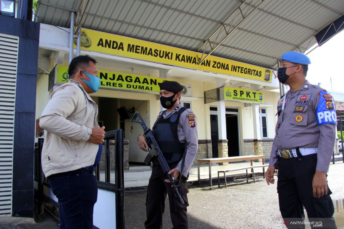 Densus 88 ciduk delapan terduga teroris kelompok Anshor Daulah di Dumai