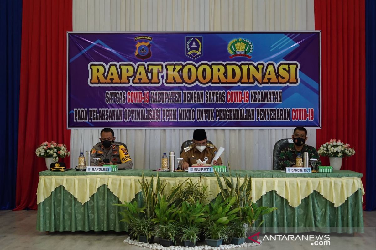 Bupati HSS pimpin rakor Satgas COVID-19 kabupaten dengan kecamatan