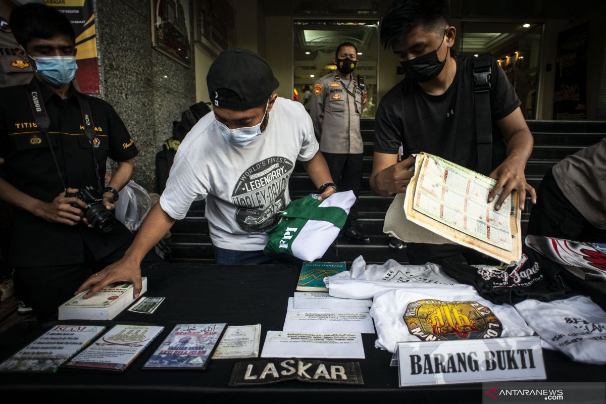 Kuasa hukum Rizieq: Temuan atribut FPI di Condet tak bisa dikaitkan