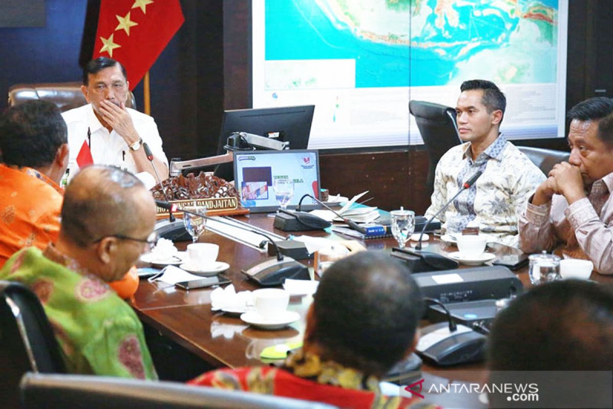 Menko Luhut: Pemerintah tak ikut campur kontestasi Ketua Umum Kadin