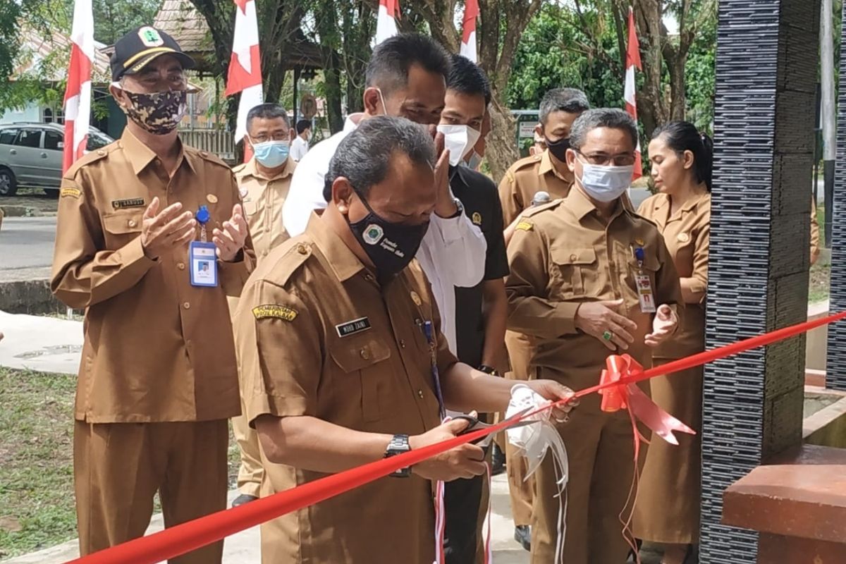 Bupati Kapuas Hulu berharap Pujasera dorong ekonomi pelaku usaha