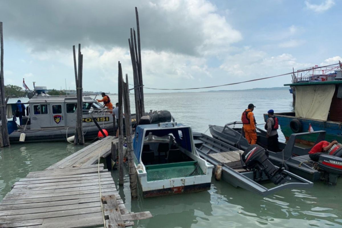 Tim SAR gabungan cari korban kapal TKI tenggelam di perairan Karimun