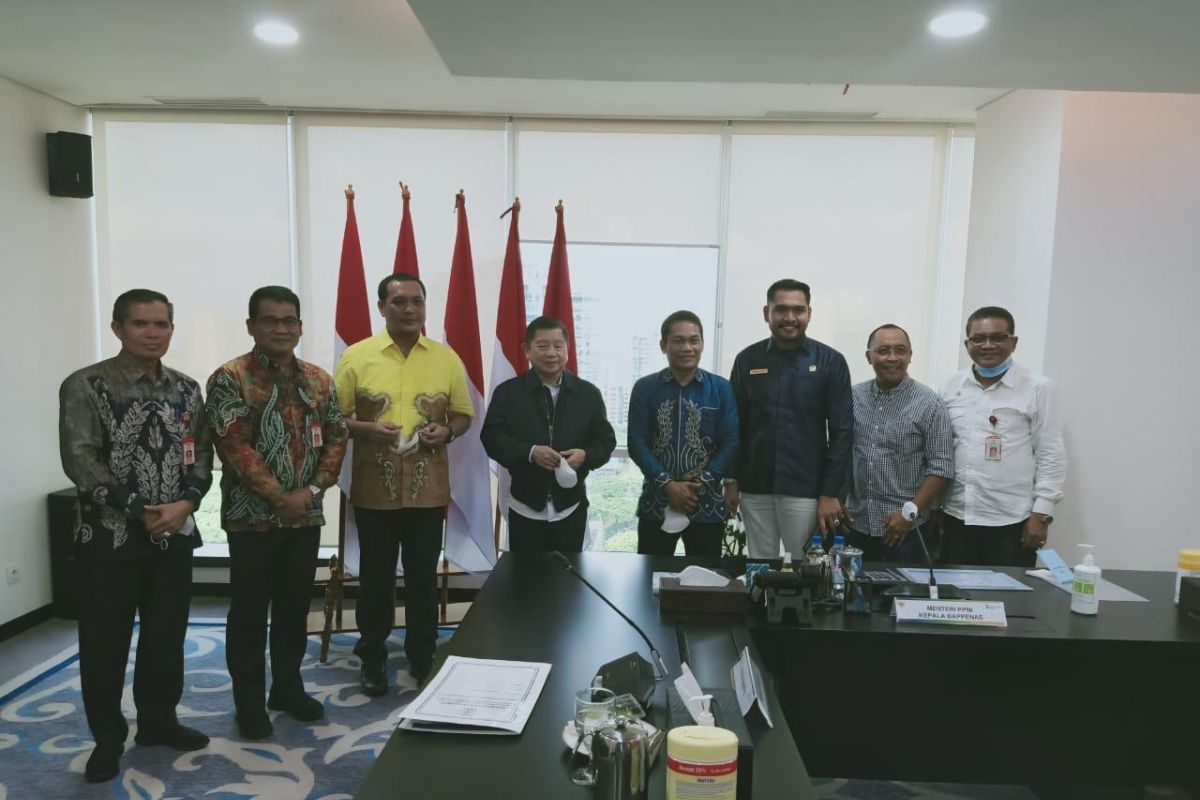 Wali Kota Banjarbaru ekspose program pembangunan di Bappenas