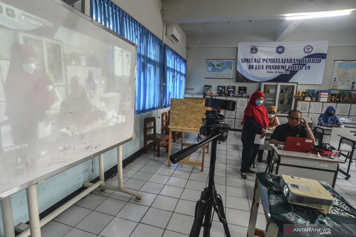 DKI uji coba belajar tatap muka 100 sekolah mulai Rabu (7/4)