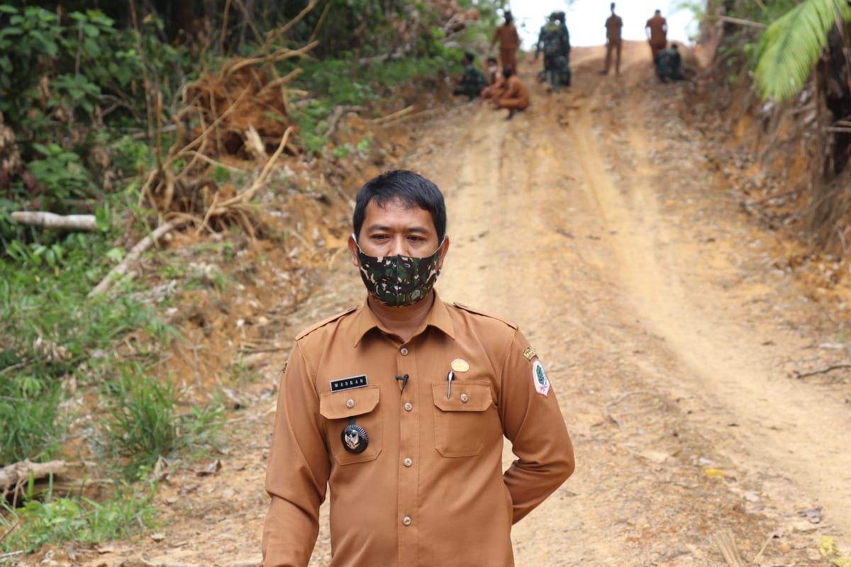 Satgas TMMD Kodim 1206/PSB dapat ucapan terima kasih dari Kades Hulu Pengkadan