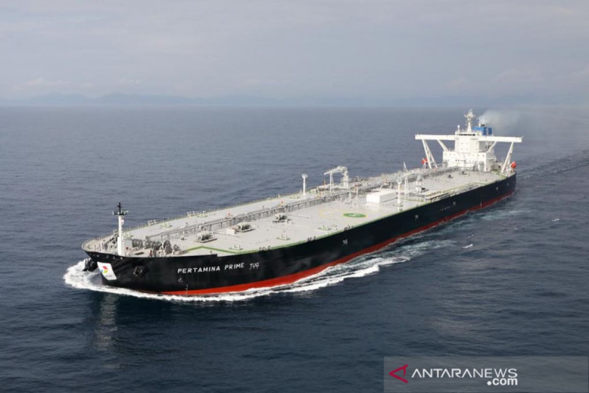 Kapal tanker raksasa Pertamina memperkuat pasokan energi nasional