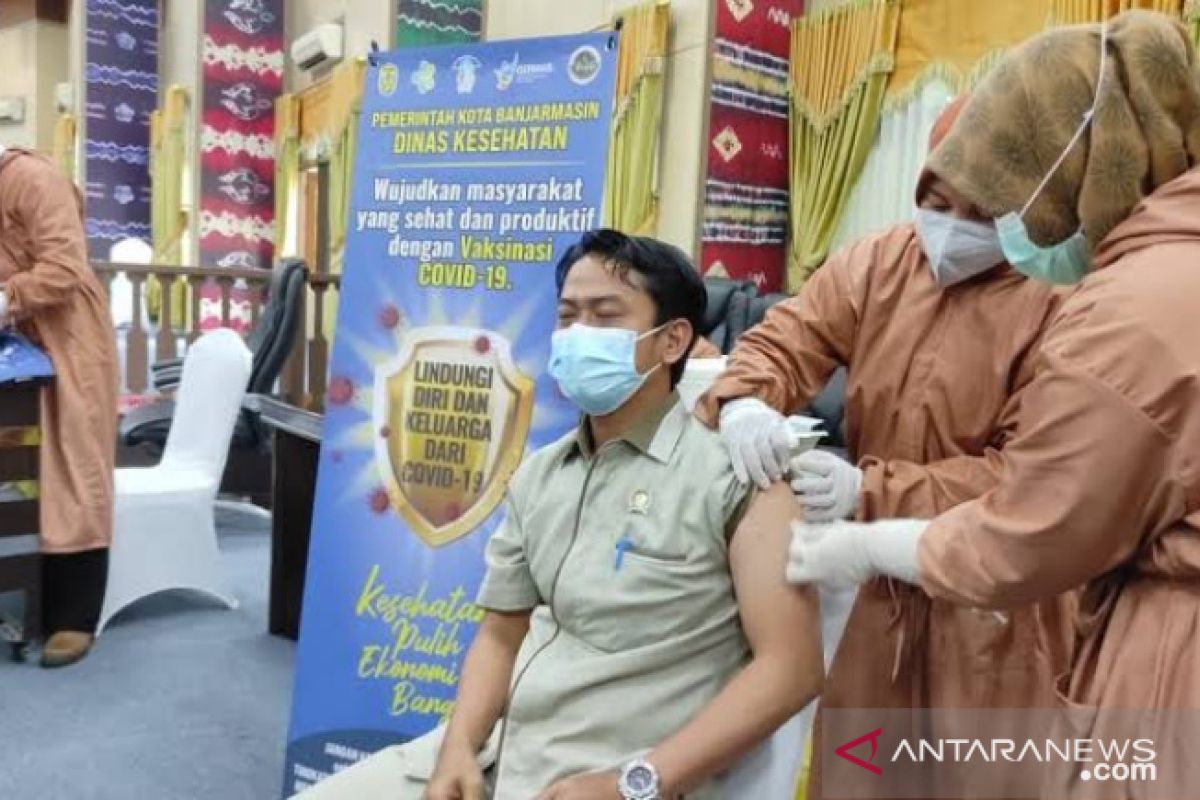 Advertorial- DPRD Banjarmasin ikut sukseskan program vaksinasi COVID-19