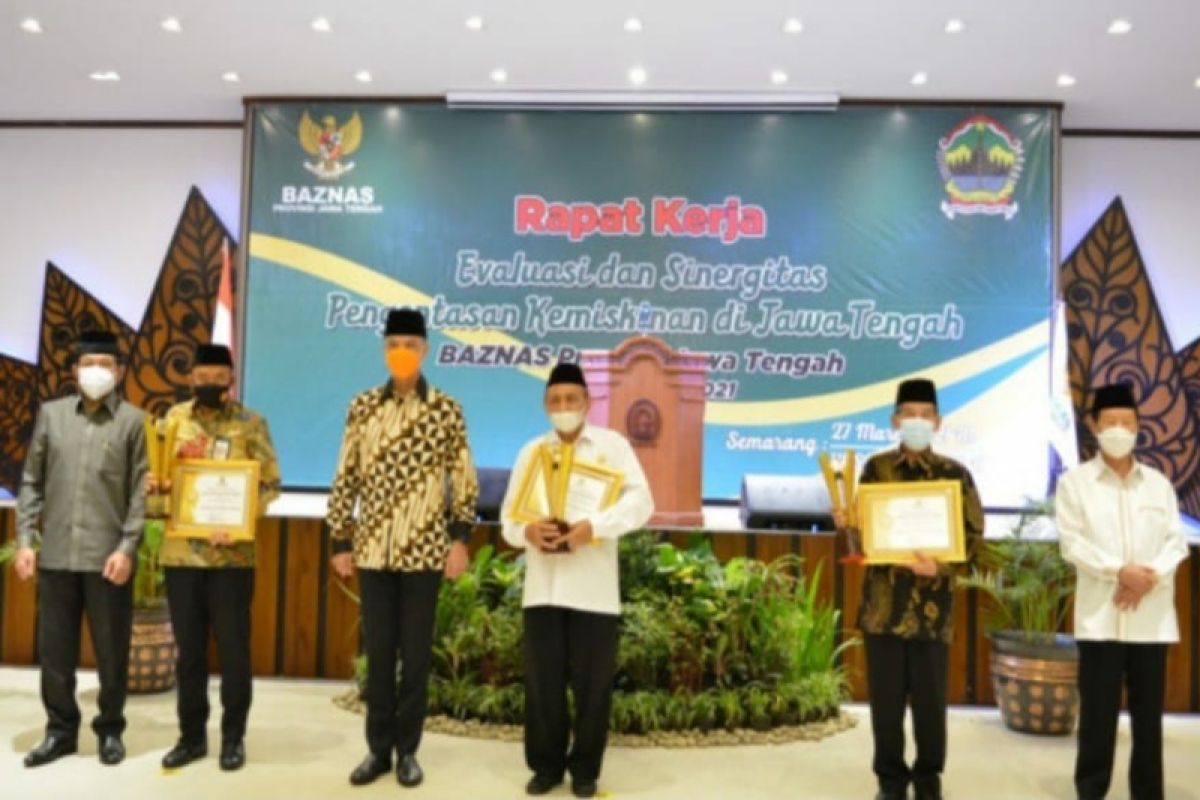 Dukung Program Baznas tertib administrasi, Bank Jateng Syariah siapkan 41.000 Kartu NPWZ