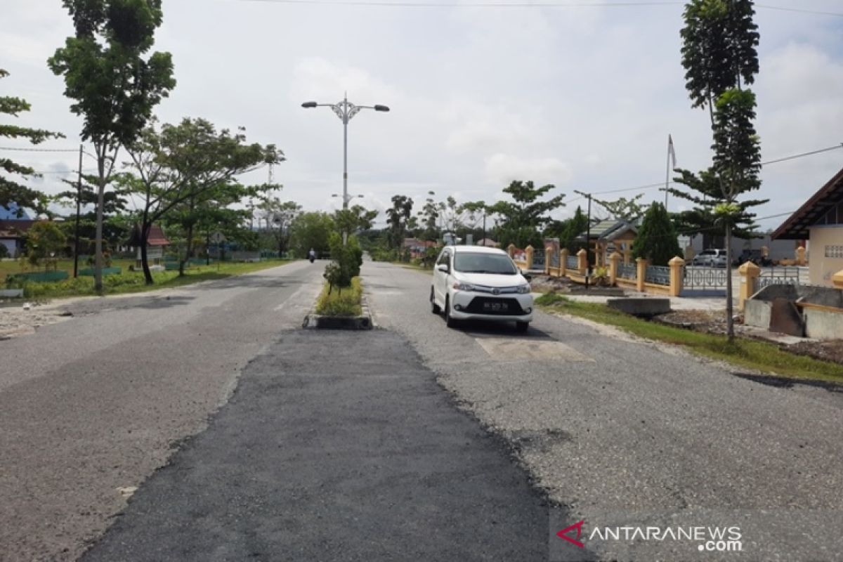 Pemeliharaan jalan dalam Kota Kuala Kurun telah dimulai