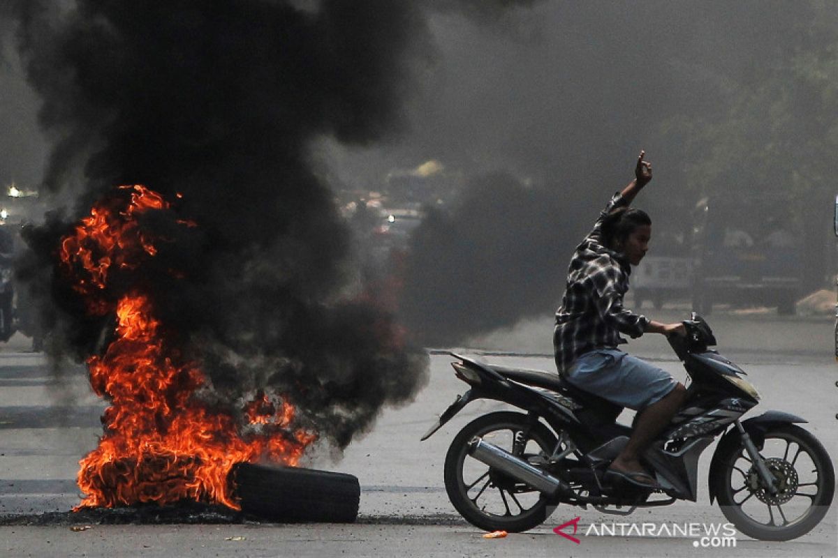 Pasukan keamanan Myanmar tembaki demonstran hingga menewaskan 4 orang