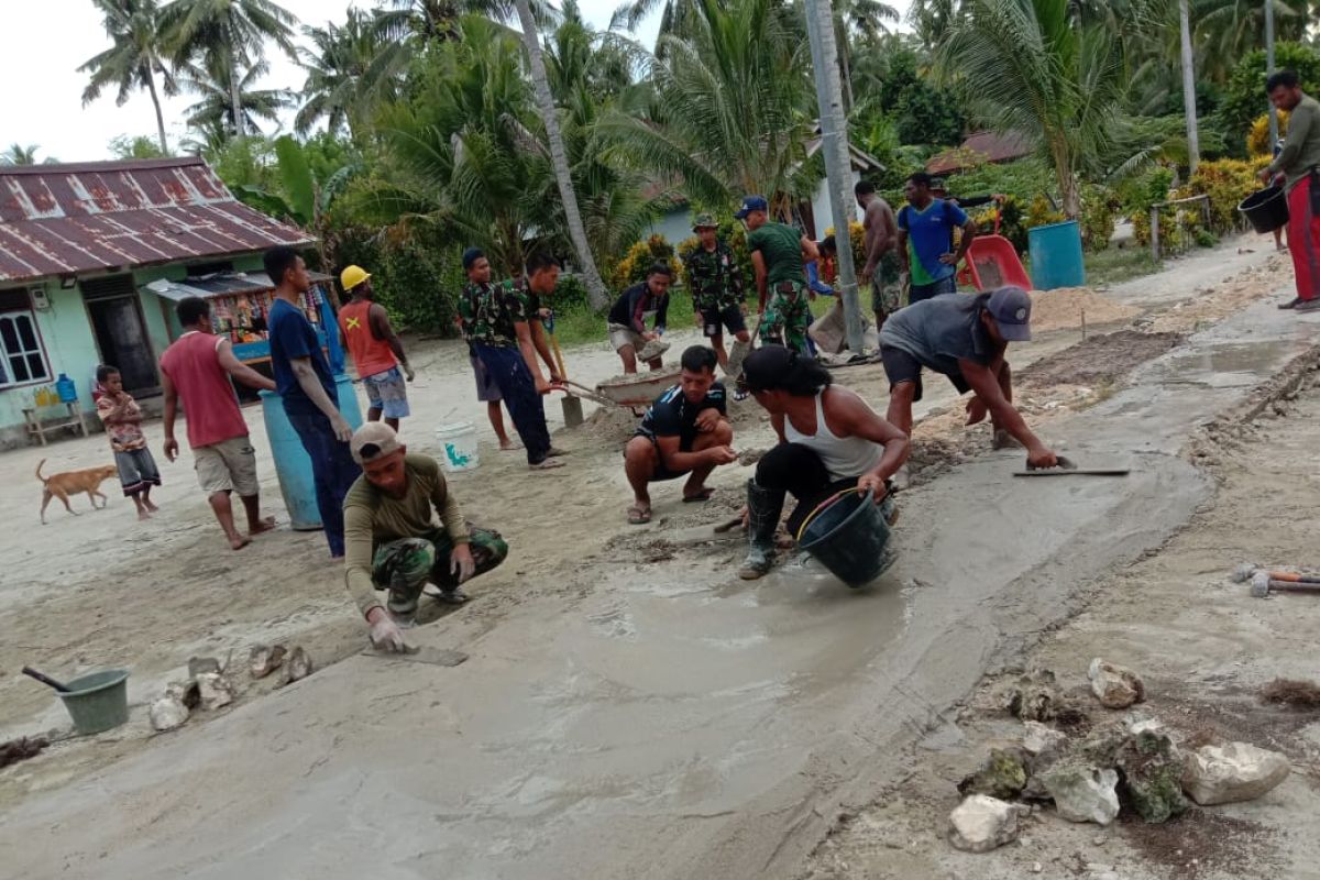 Indonesian navy conducts community service in West Papua's Soop Island