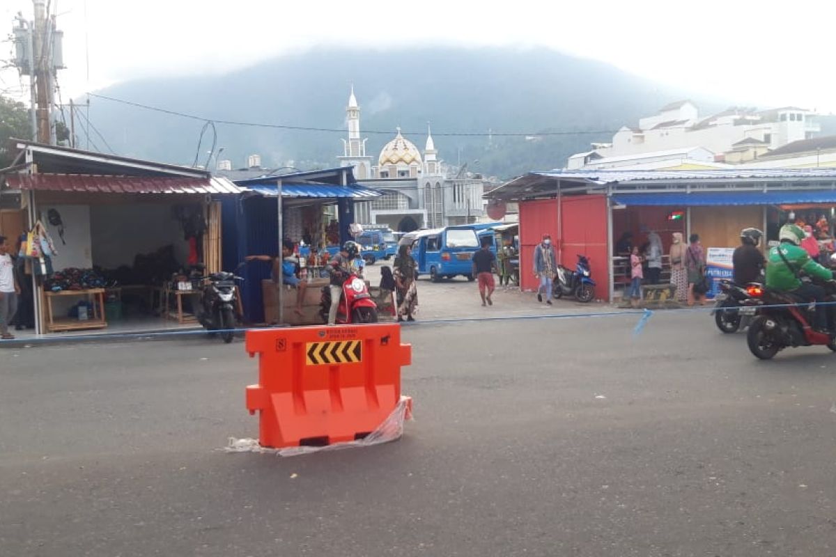 Pemkot Ternate bongkar lapak di kawasan terminal Gamalama