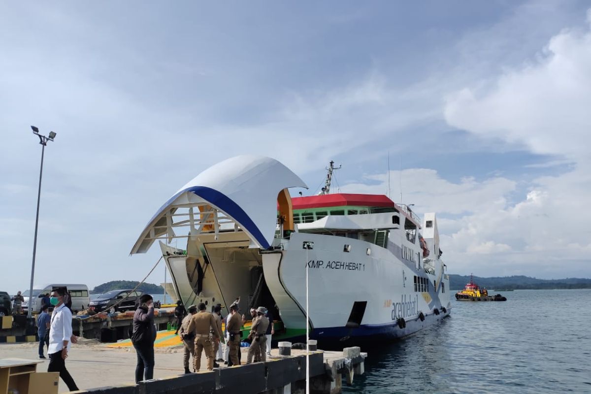 Cuaca buruk, kapal Aceh Hebat 1 gagal berlayar ke Simeulue