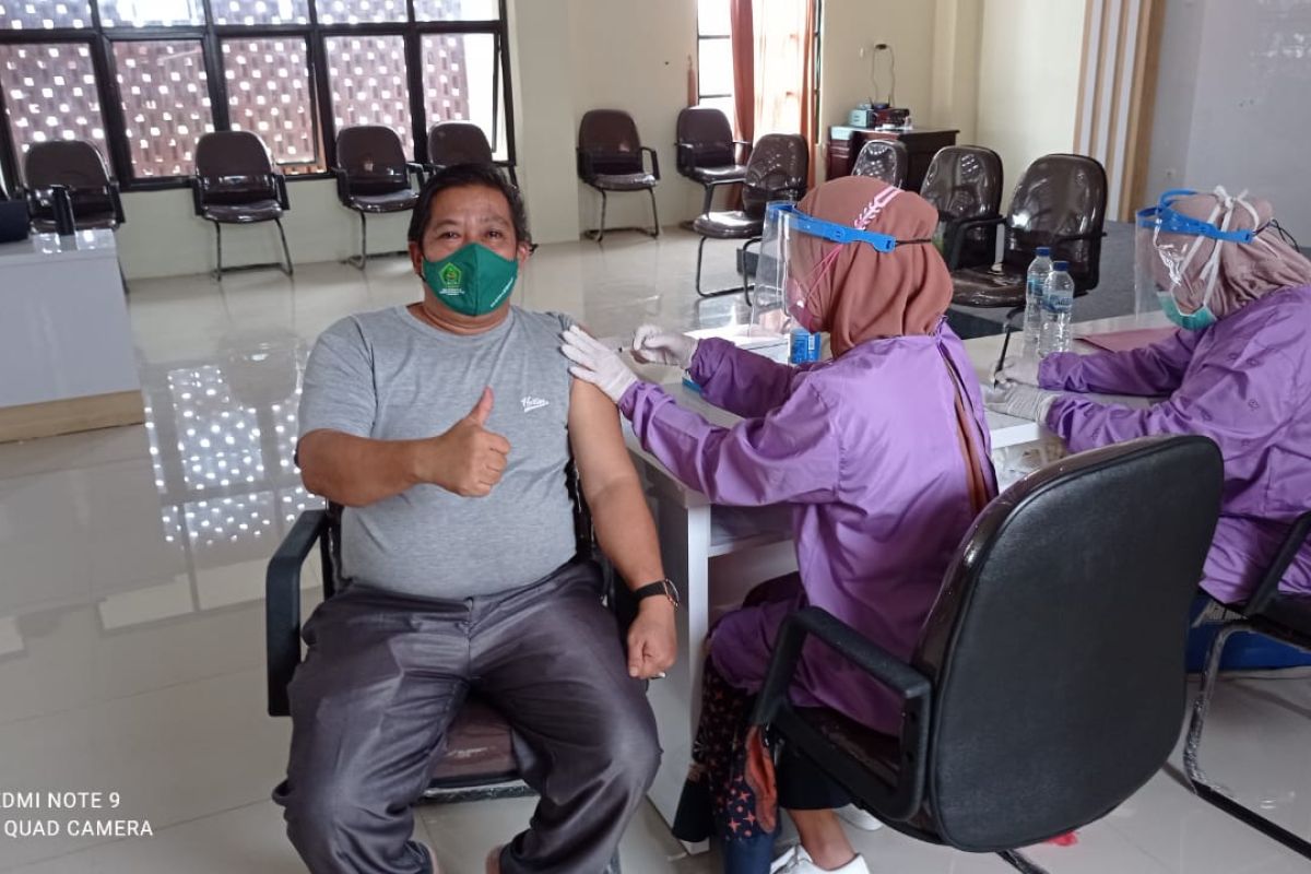 96 pegawai Kemenag Kabupaten Lebak jalani vaksinasi COVID-19