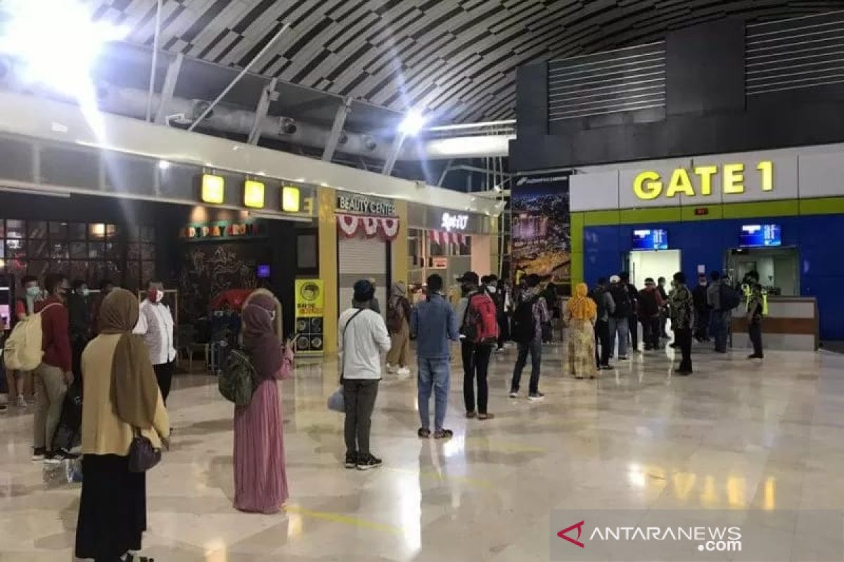 Aktivitas penerbangan domestik di Bandara Makassar turun 16,64 persen