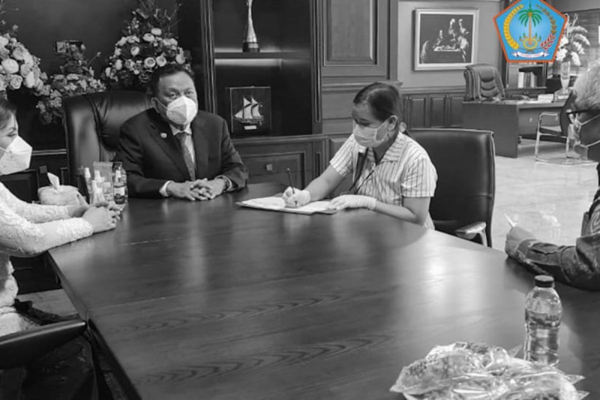 Gubernur  Olly ajak masyarakat sukseskan program pendataan keluarga