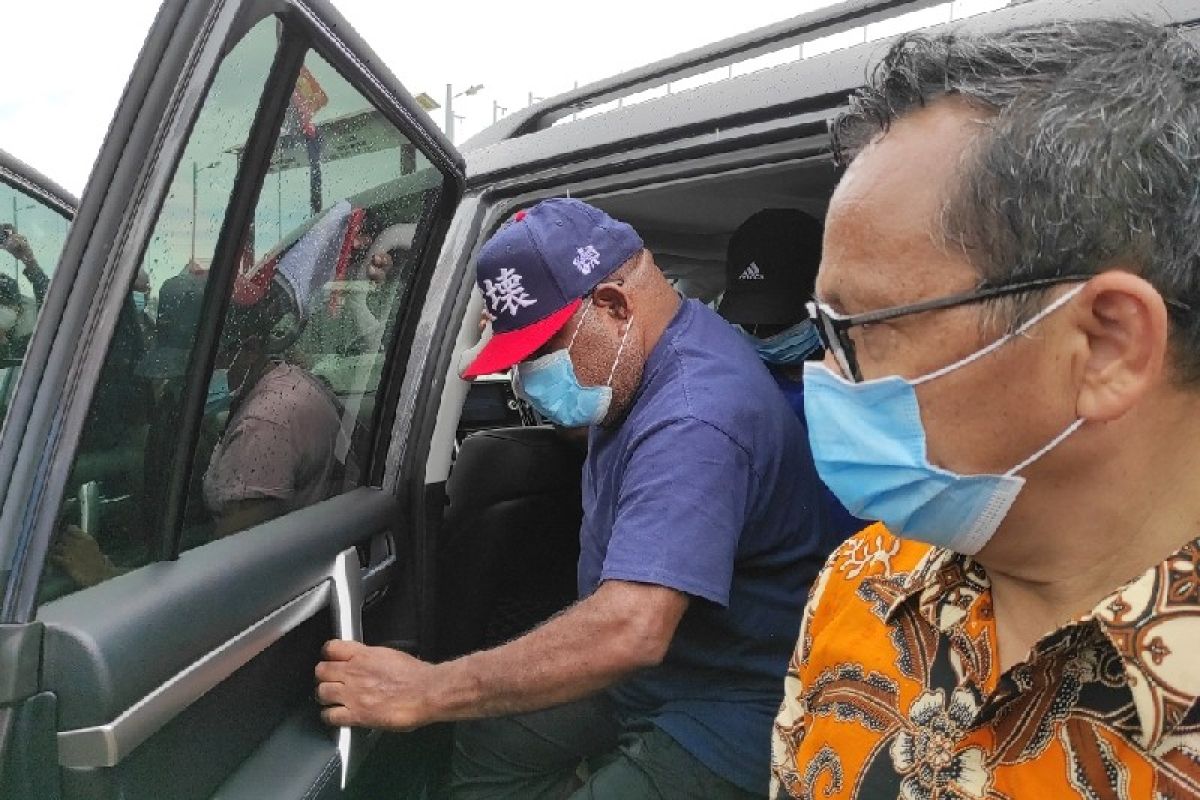 PNG deportasi Gubernur Papua Lukas Enembe setelah masuk tanpa dokumen