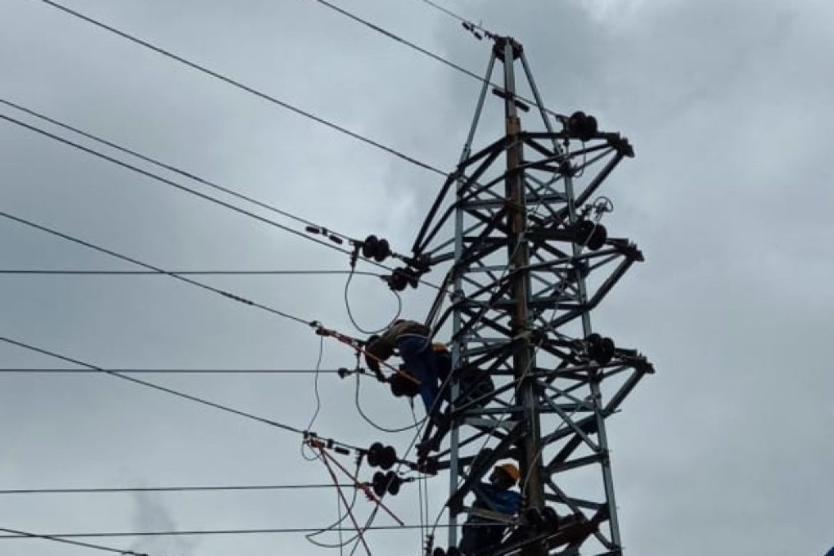 PLN pulihkan pasokan listrik di Kabupaten Samosir