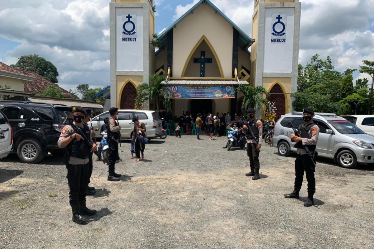 Polres Mesuji kerahkan 230 personel amankan gereja