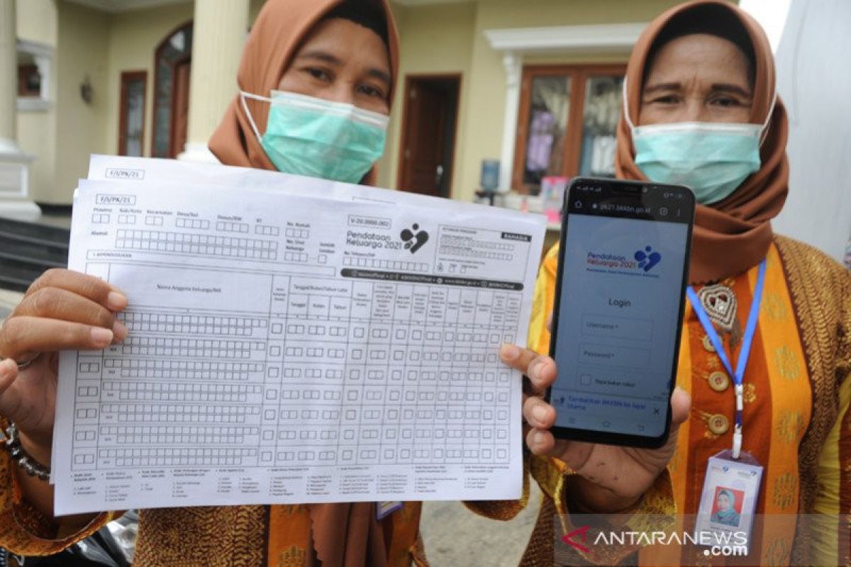 Dinas PPKBPPPA HSS terapkan metode manual dan online pendataan keluarga