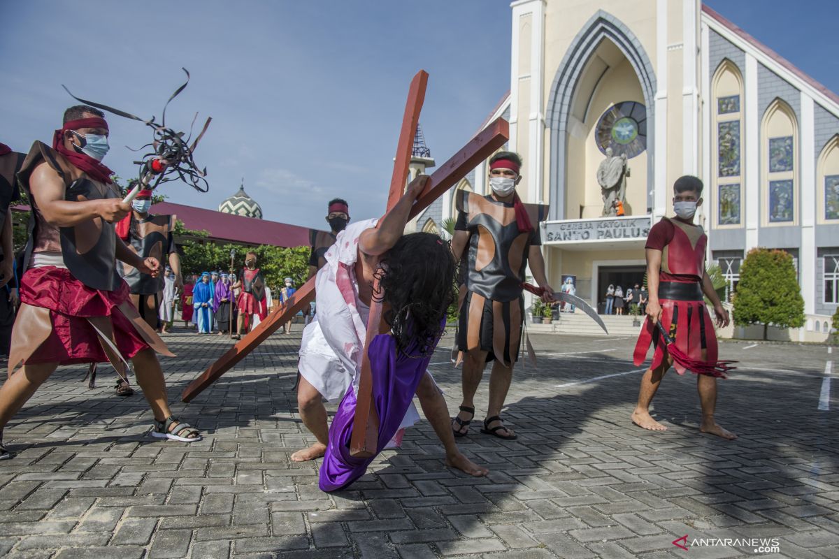 Gereja Santo Paulus Pekanbaru gelar tablo jalan salib tanpa hadirkan jemaat, begini penjelasannya