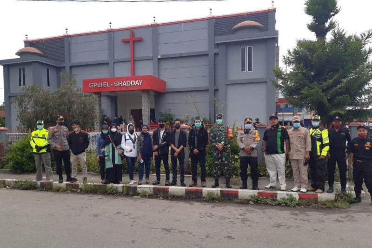Polres Jayawijaya kerahkan 100 personel mencegah kejahatan di gereja