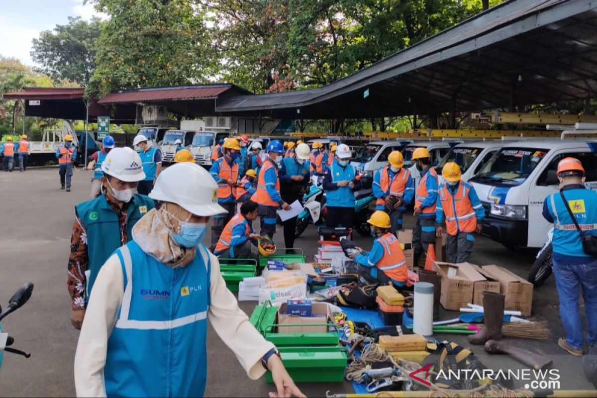 PLN Bekasi siagakan 180 personel amankan pasokan listrik hingga Idul Fitri