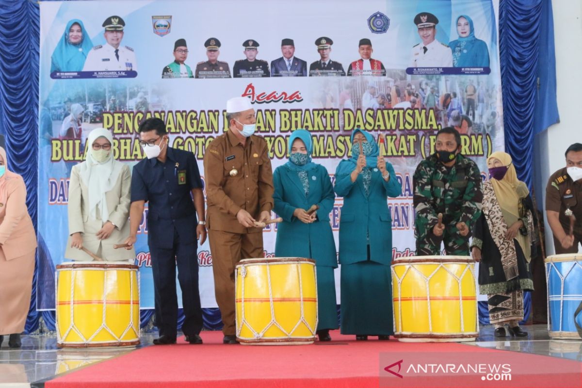 Bupati Hamsuardi tekankan pentingnya gotong royong