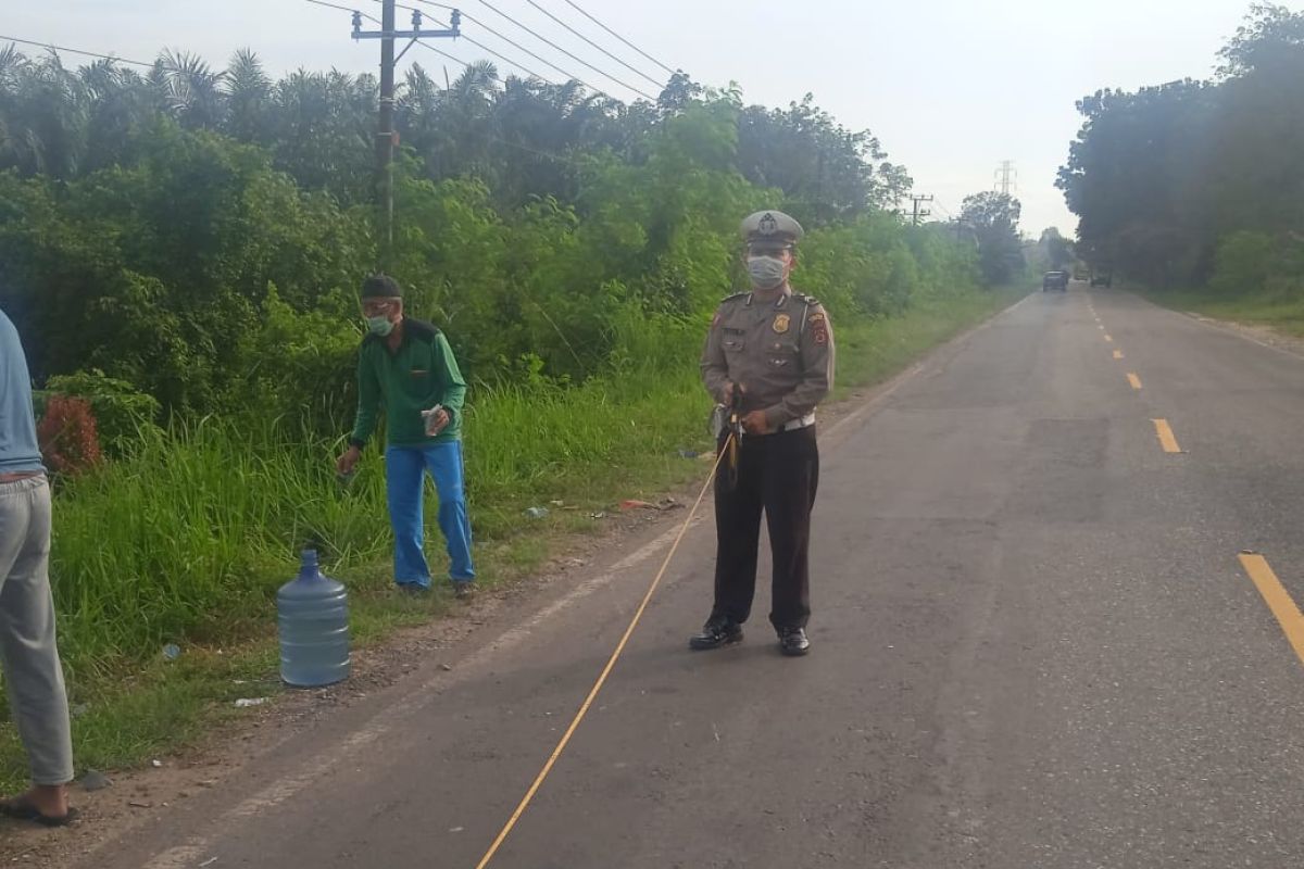 Seorang pemotor tewas tergeletak di jalur lintas tengah Sumatera ruas Jambi- Muarabulian