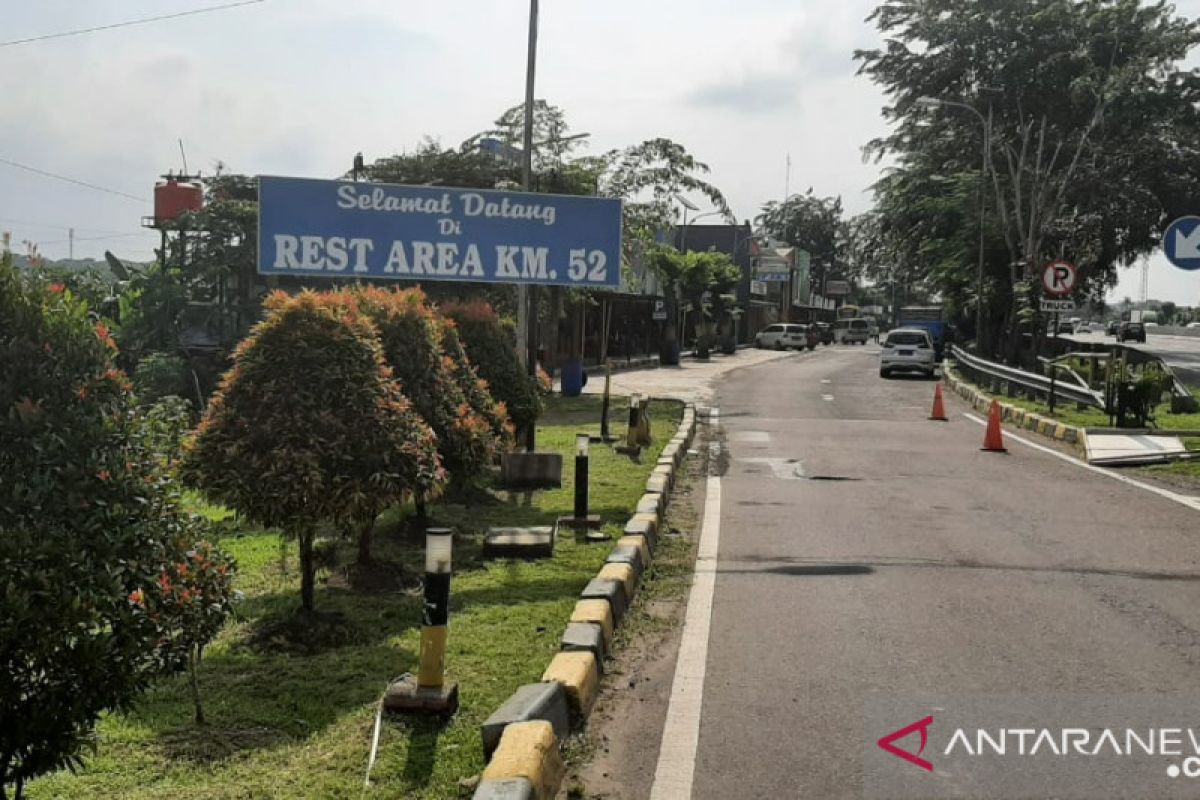 Rest Area Km 52 Jalan Tol Jakarta-Cikampek ditutup atasi lonjakan arus