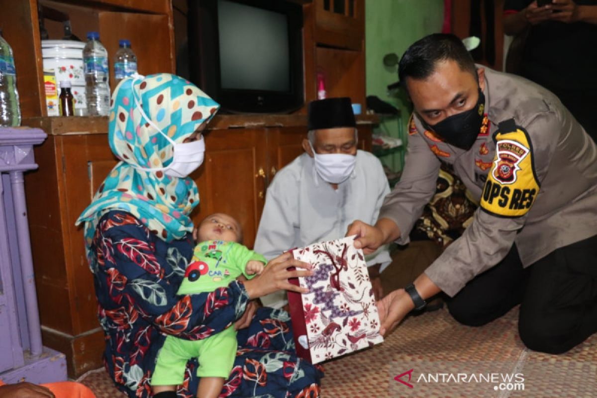 Ini Presiden Jokowi untuk keluarga teroris di Sukabumi