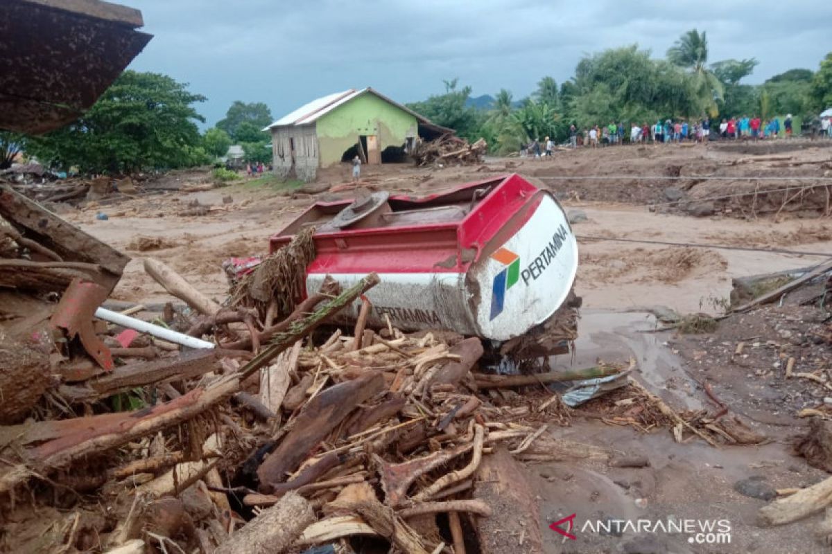 Banjir dan longsor di NTT, 128 orang meninggal