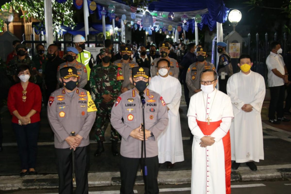 Blusukan Kapolri, pastikan Paskah aman dan vaksinasi lancar