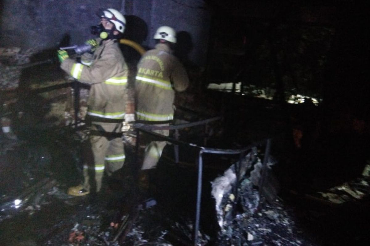 Arus pendek sebabkan kebakaran warung bakso di Jakarta Timur