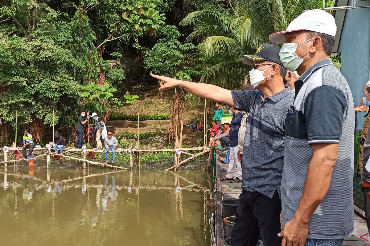 Wakil Walikota Rusmadi resmikan kolam pemancingan untuk umum