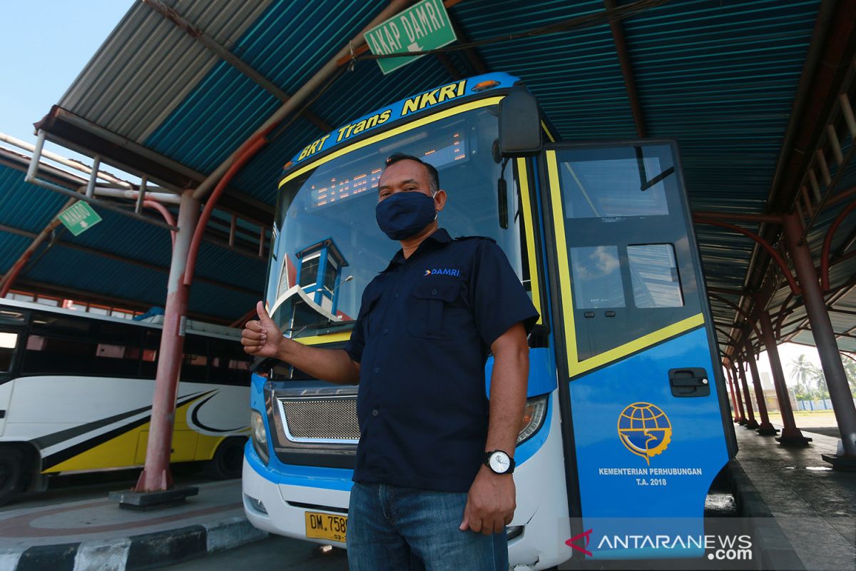 Pemprov Gorontalo dan Perum Damri buka layanan bus wisata