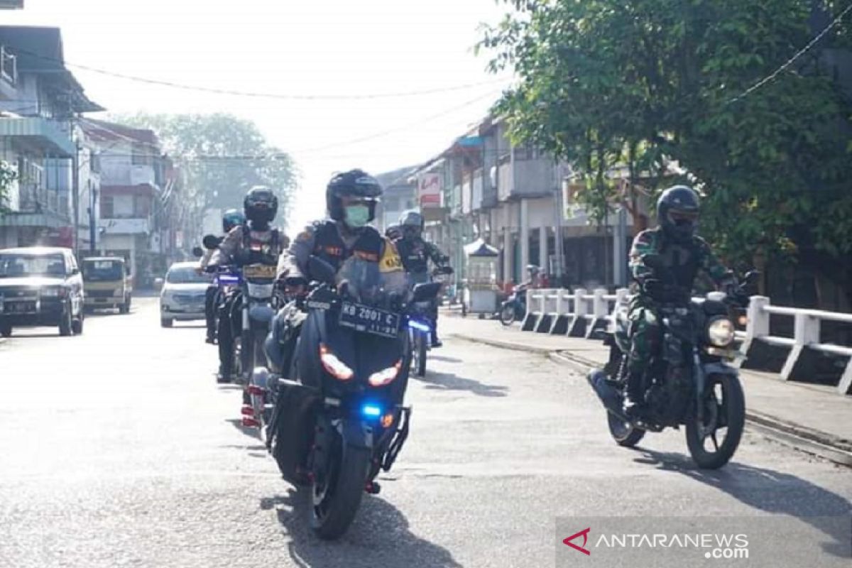 Patroli gabungan TNI-Polri di Singkawang antisipasi terorisme