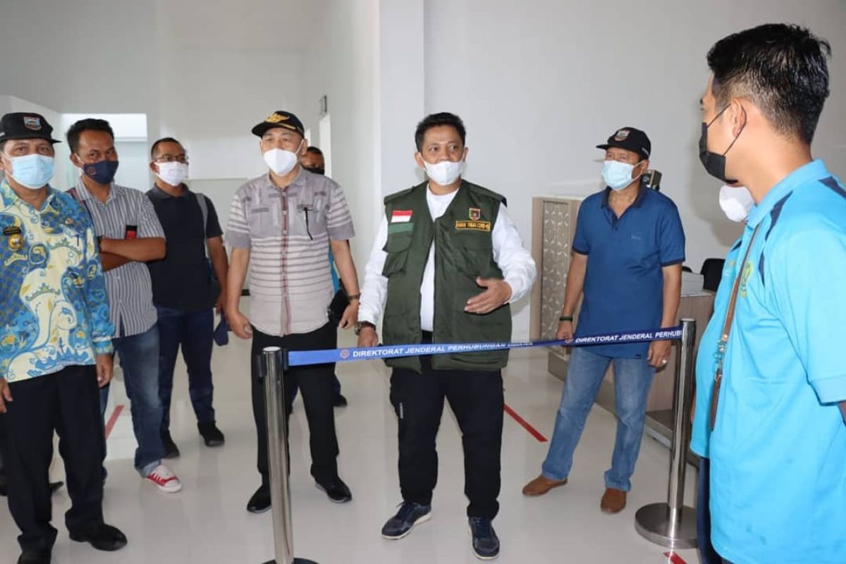 Penjabat Bupati Pesisir Barat ingatkan wisatawan patuhi 3M