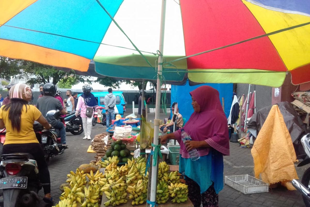 DPRD dukung Pemkot Ternate tertibkan PKL di pasar Higenis dan Barito