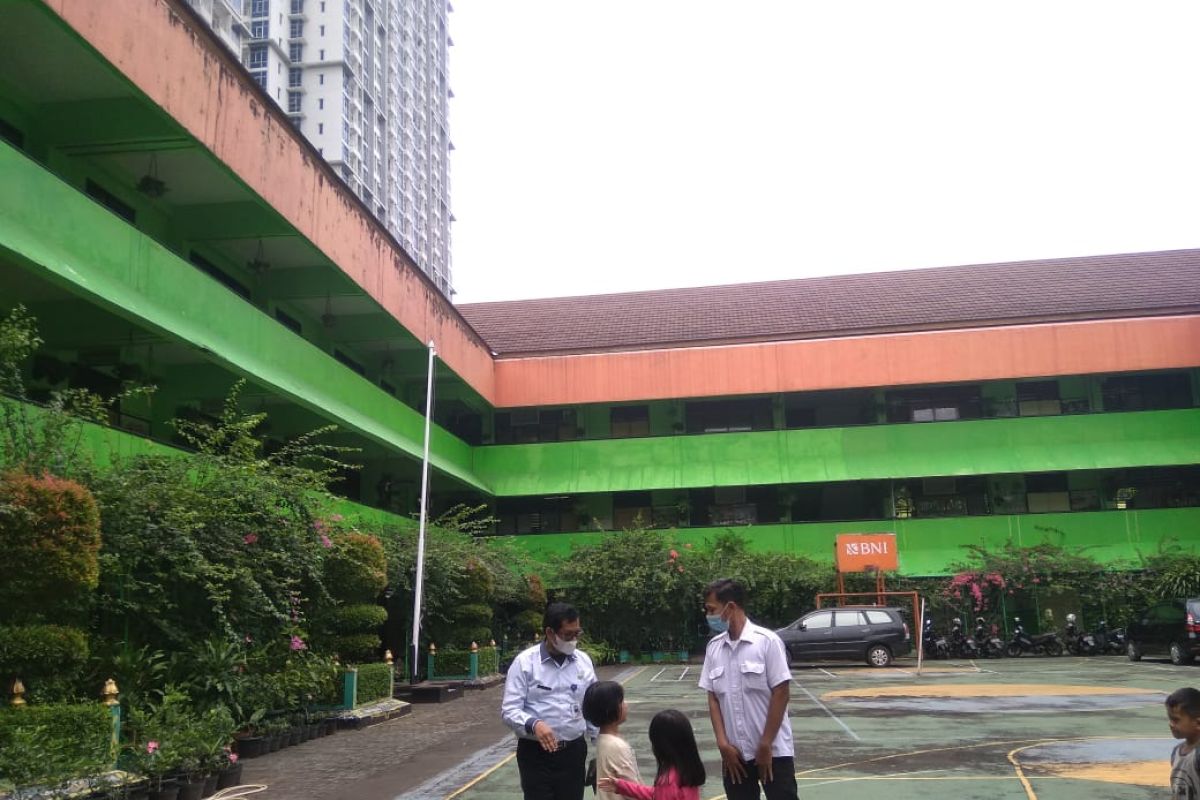 Jakarta Pusat uji coba tujuh sekolah belajar tatap muka