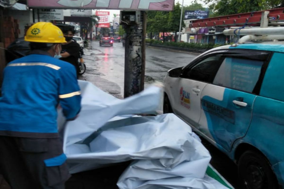 Cuaca ekstrim di Yogyakarta, PLN berhasil atasi listrik padam