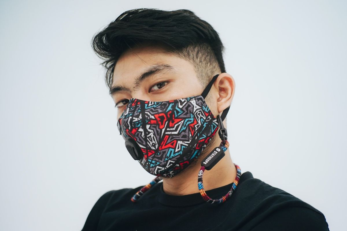Masker non medis penuh gaya dari Stayhoops