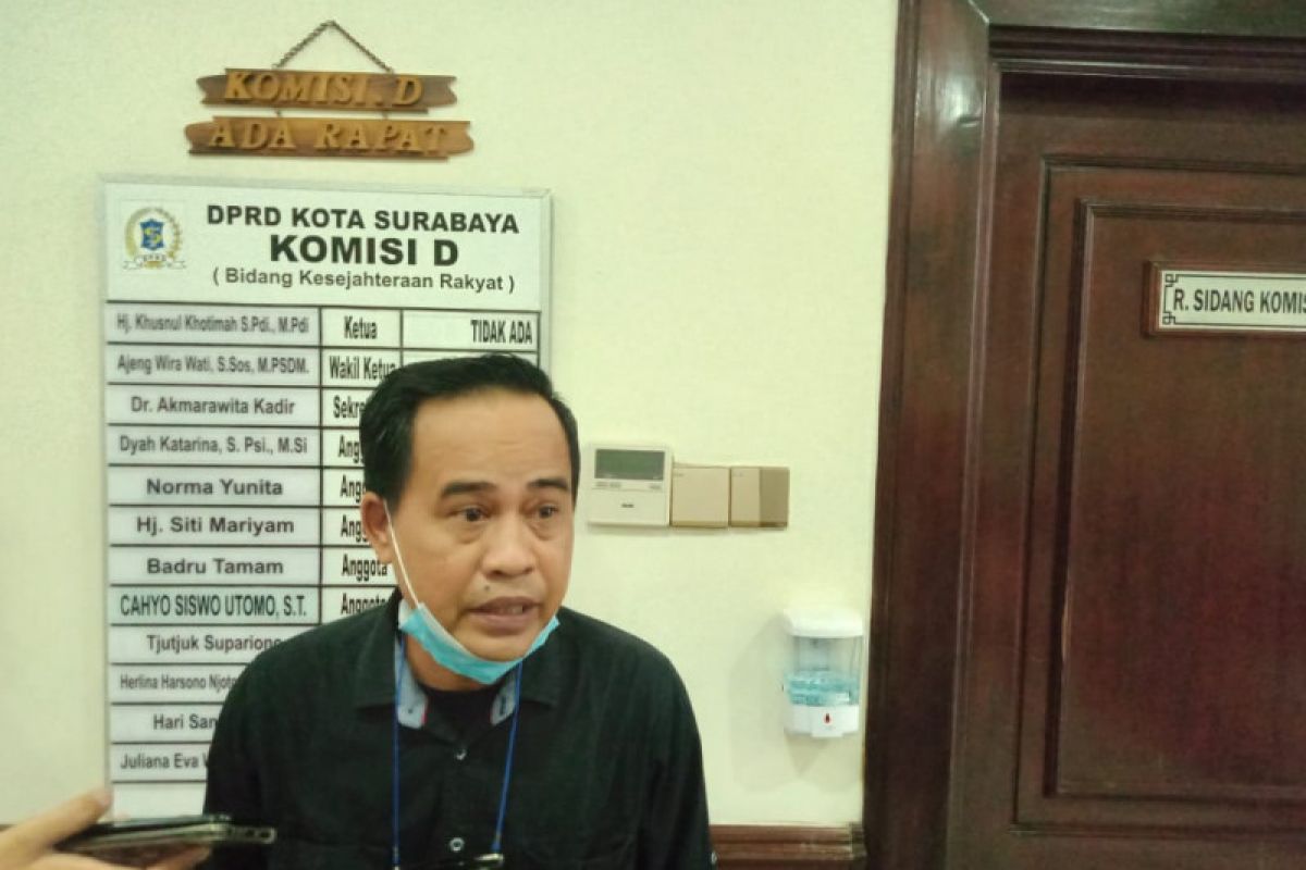 Legislator Surabaya usulkan jumlah siswa ikut sekolah tatap muka dibatasi