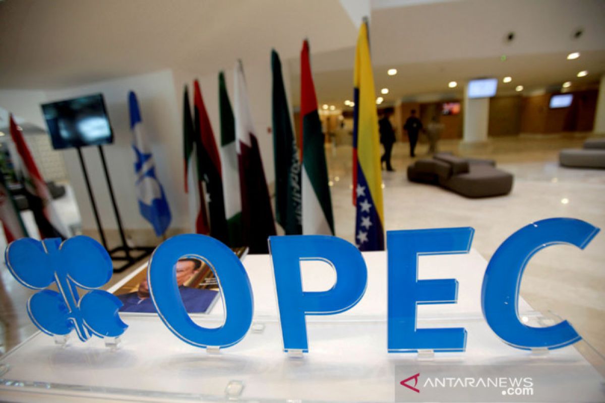 Harga minyak Rabu pagi tergelincir setelah OPEC batalkan pertemuan