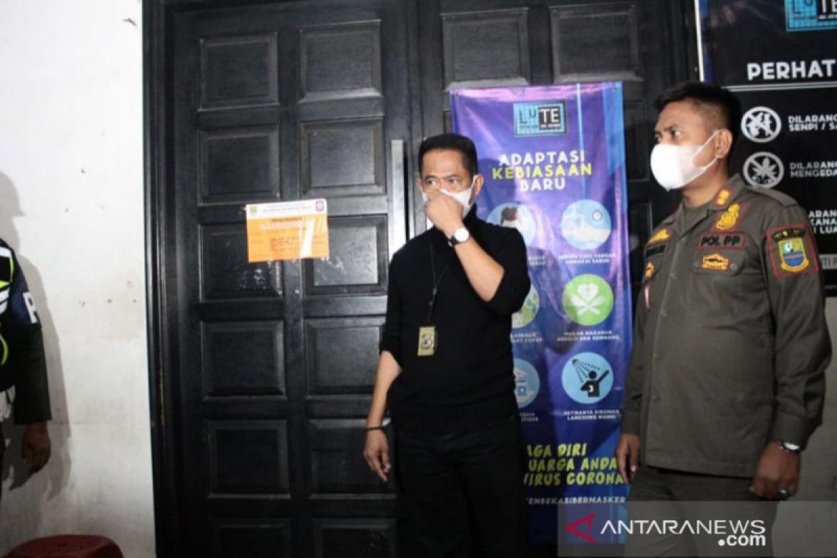 Langgar PPKM, kafe di Kabupaten Bekasi disegel hingga dua kali