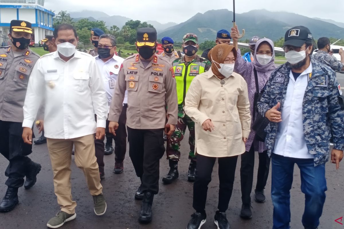 Mensos tiba di Larantuka Flores Timur NTT