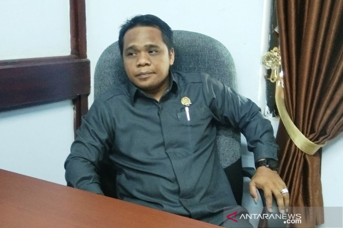 Legislator Seruyan harapkan peningkatan jalan Desa Halimaung Jaya