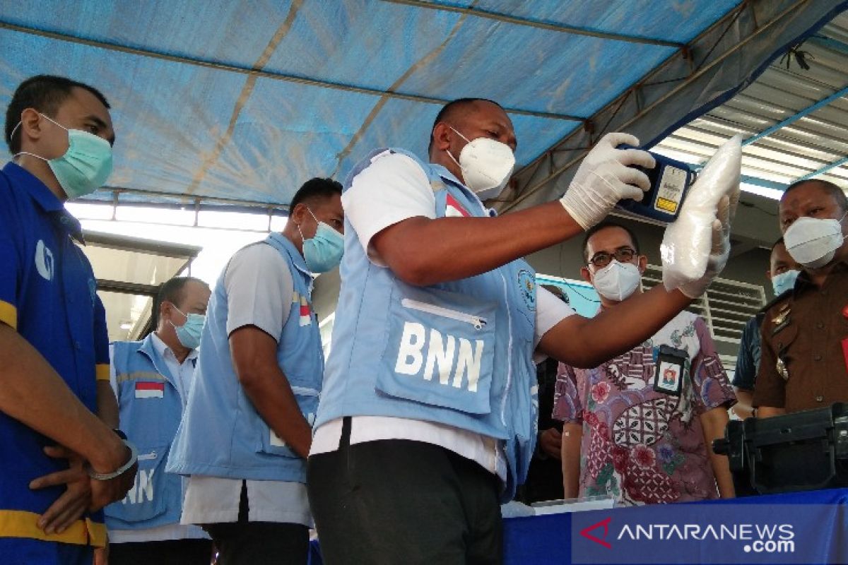 BNNP Sultra musnahkan barang bukti 1,9 kilogram sabu-sabu