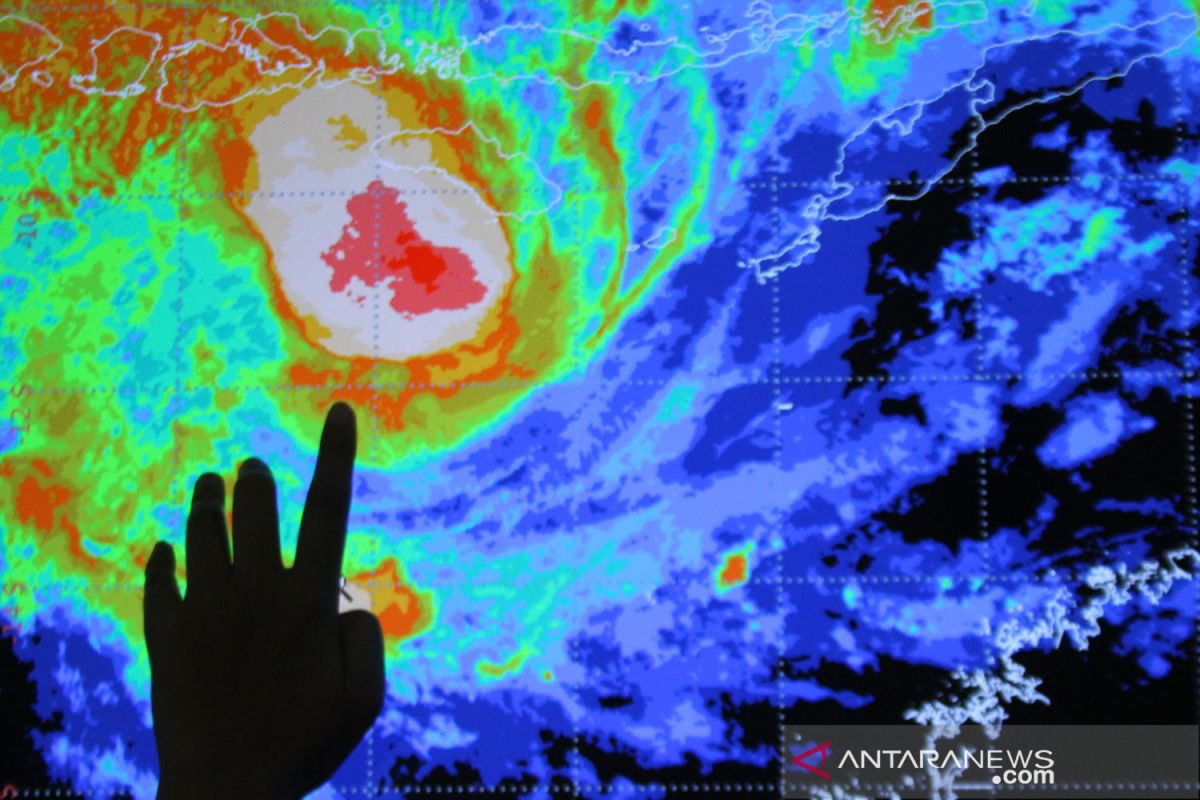 Siklon Tropis Seroja mulai menjauh dari Indonesia
