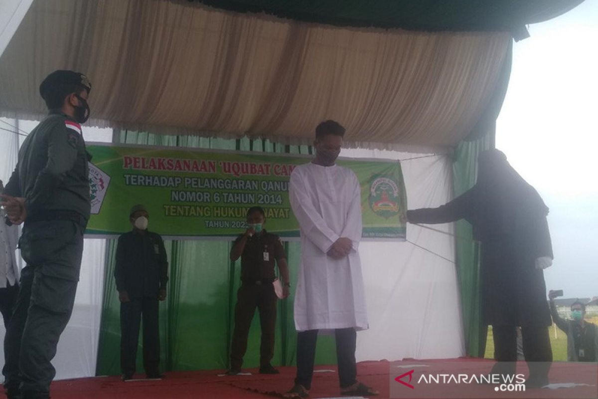 Tiga pelanggar syariat Islam dihukum cambuk 300 kali